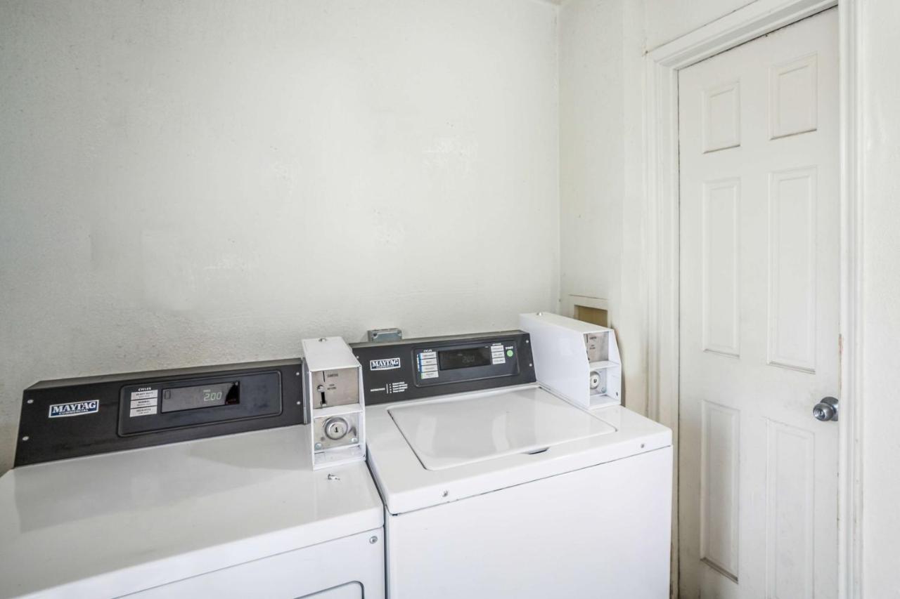 Motel 6-Dallas, Tx - Market Center Eksteriør bilde