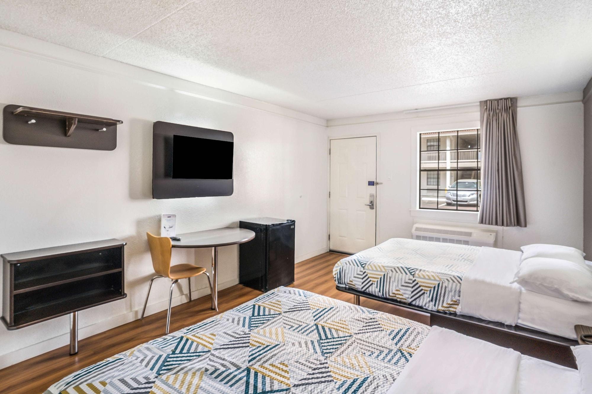 Motel 6-Dallas, Tx - Market Center Eksteriør bilde