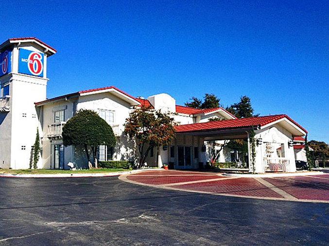 Motel 6-Dallas, Tx - Market Center Eksteriør bilde